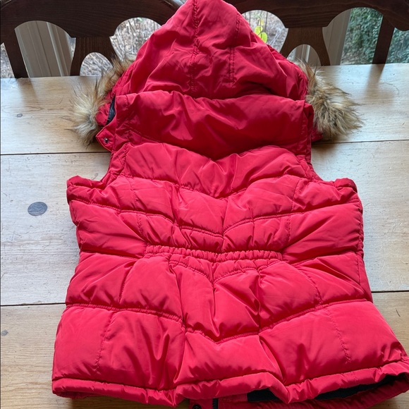 Canada weathergear Red Puffer Vest with removable Fur Hood size L - Picture 7 of 10